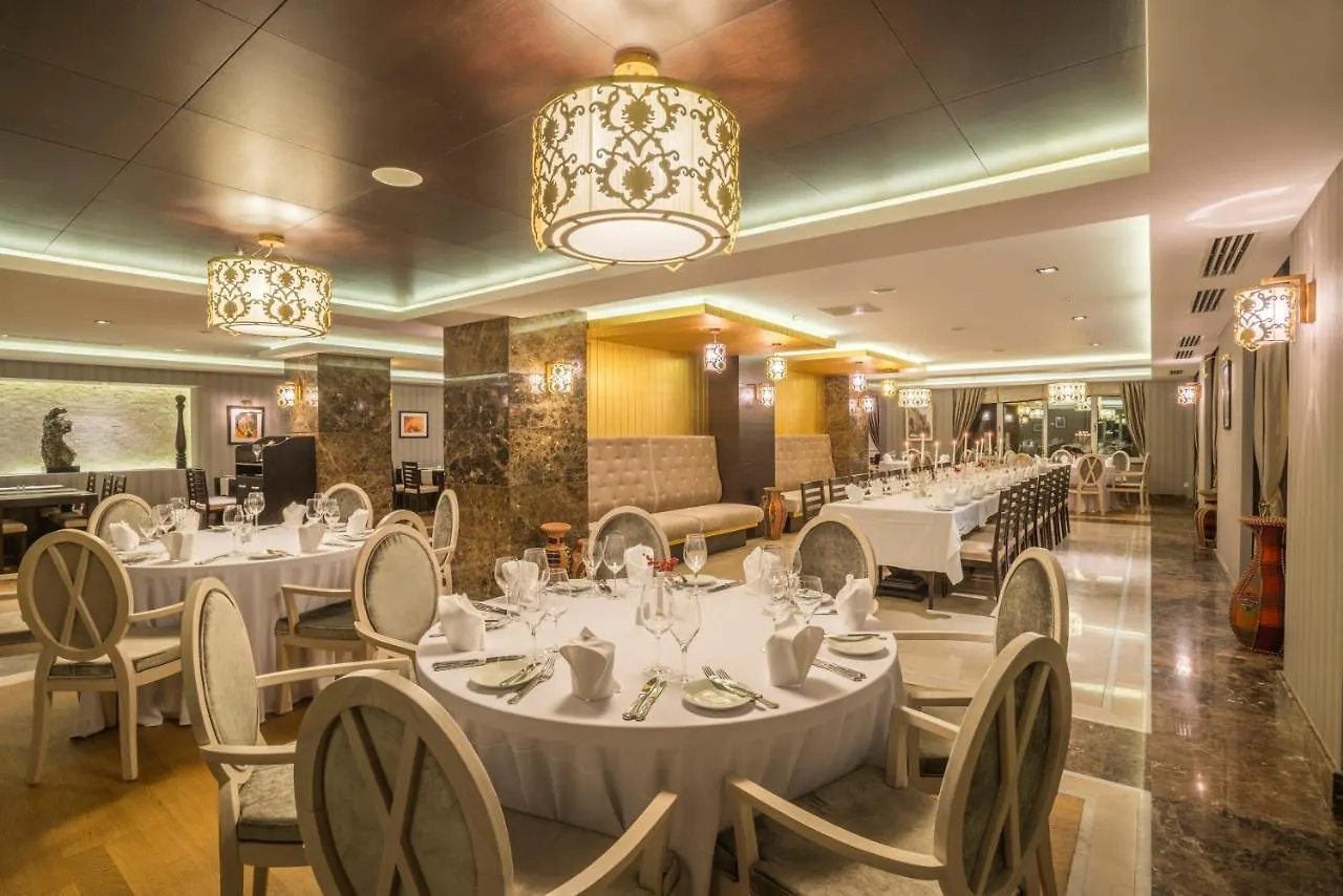 Badamdar Hotel And Residences Baku 4*,